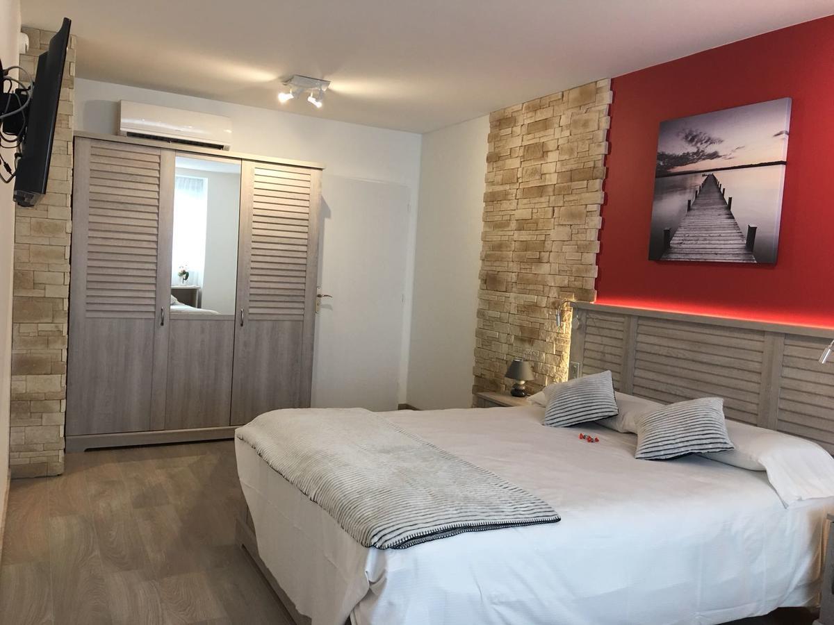 Hotel Terranostra Tarascon-sur-Ariège Exterior foto