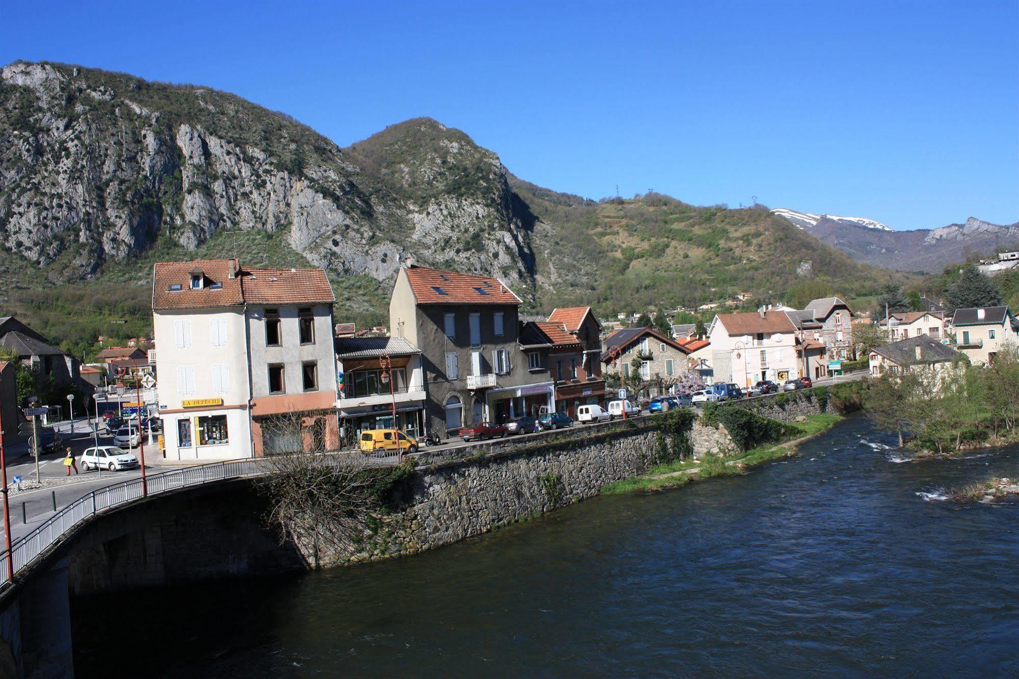 Hotel Terranostra Tarascon-sur-Ariège Exterior foto
